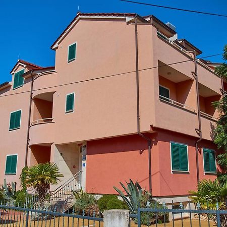Pansion Hrga Hotel Vodice Bagian luar foto