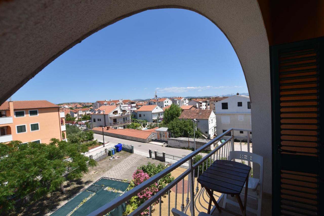 Pansion Hrga Hotel Vodice Bagian luar foto