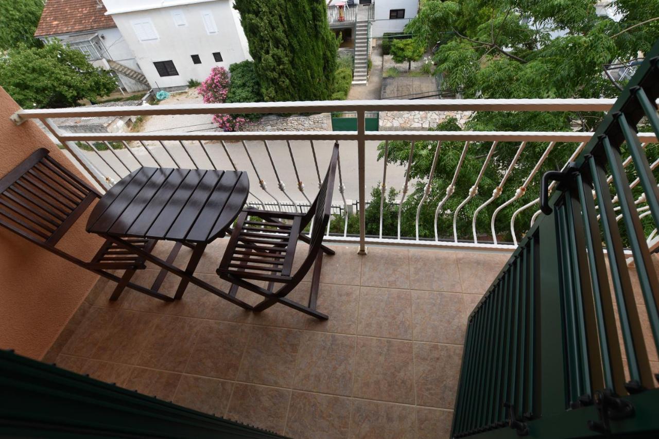 Pansion Hrga Hotel Vodice Bagian luar foto
