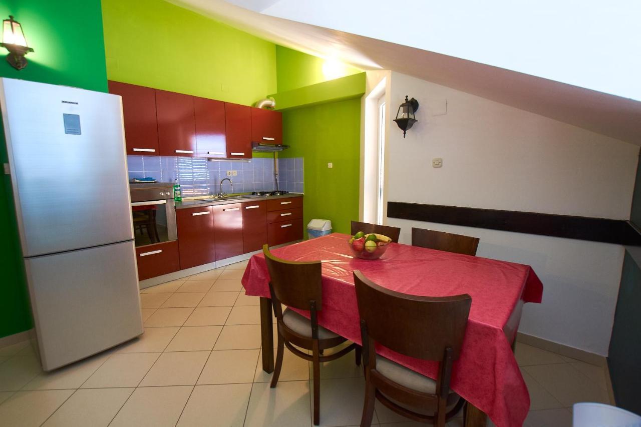 Pansion Hrga Hotel Vodice Bagian luar foto