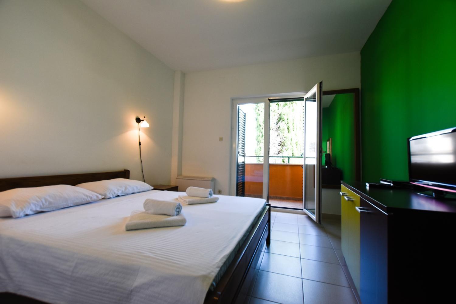 Pansion Hrga Hotel Vodice Bagian luar foto
