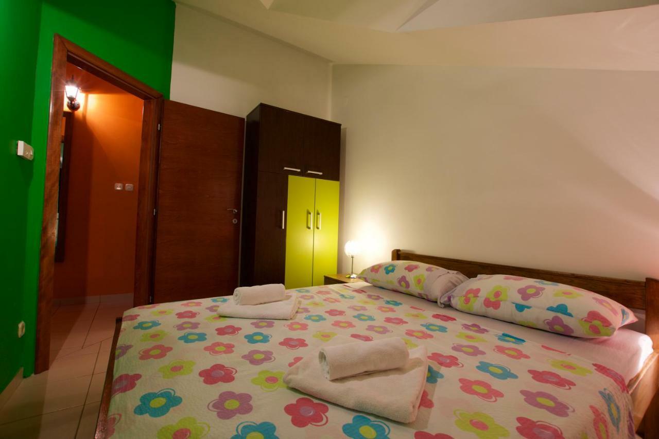 Pansion Hrga Hotel Vodice Bagian luar foto
