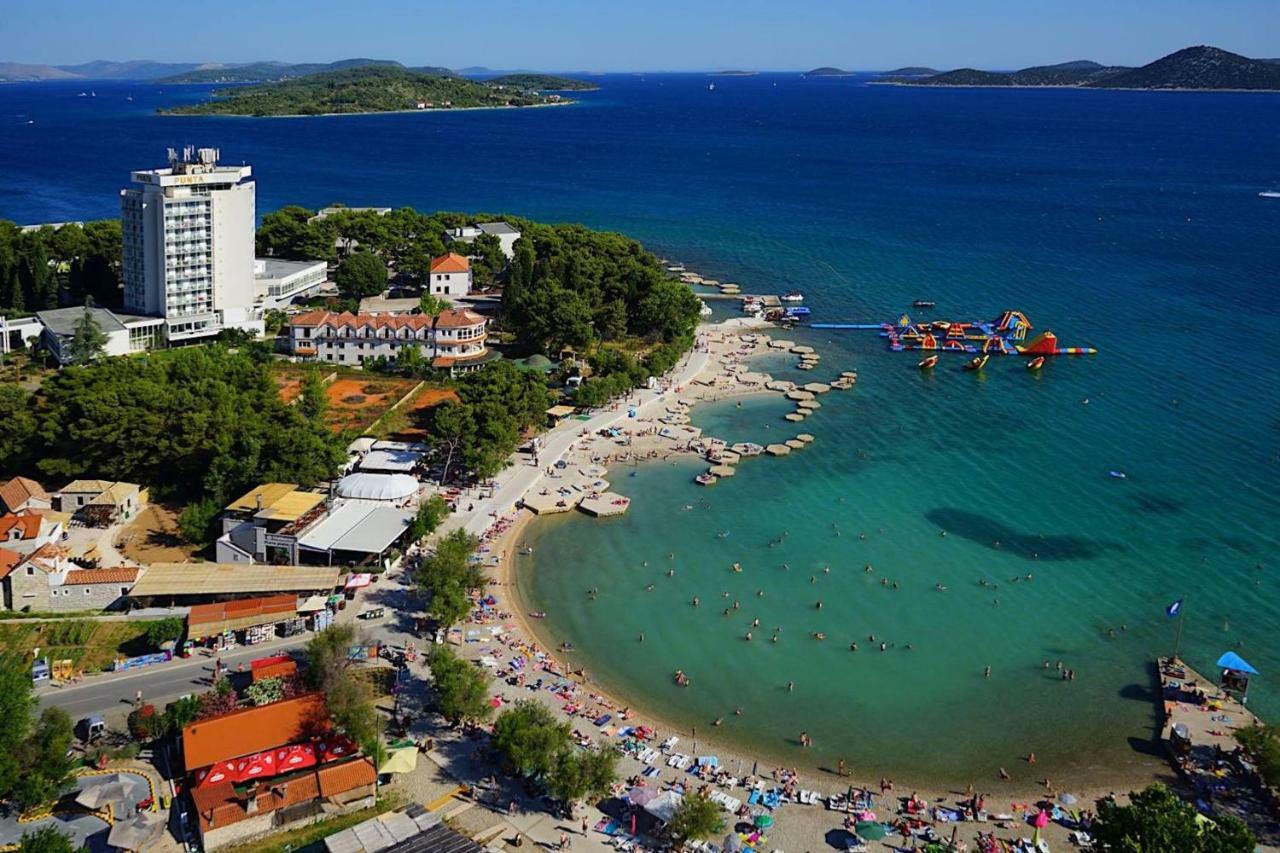 Pansion Hrga Hotel Vodice Bagian luar foto
