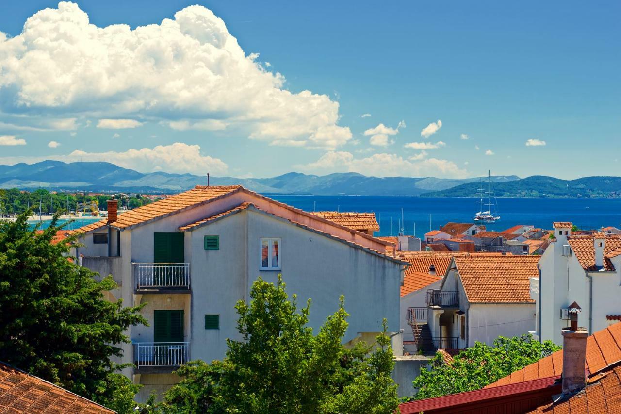 Pansion Hrga Hotel Vodice Bagian luar foto