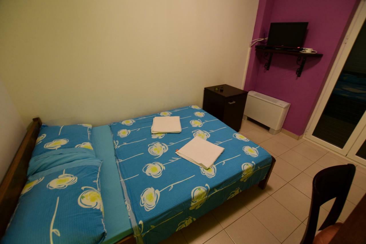 Pansion Hrga Hotel Vodice Bagian luar foto